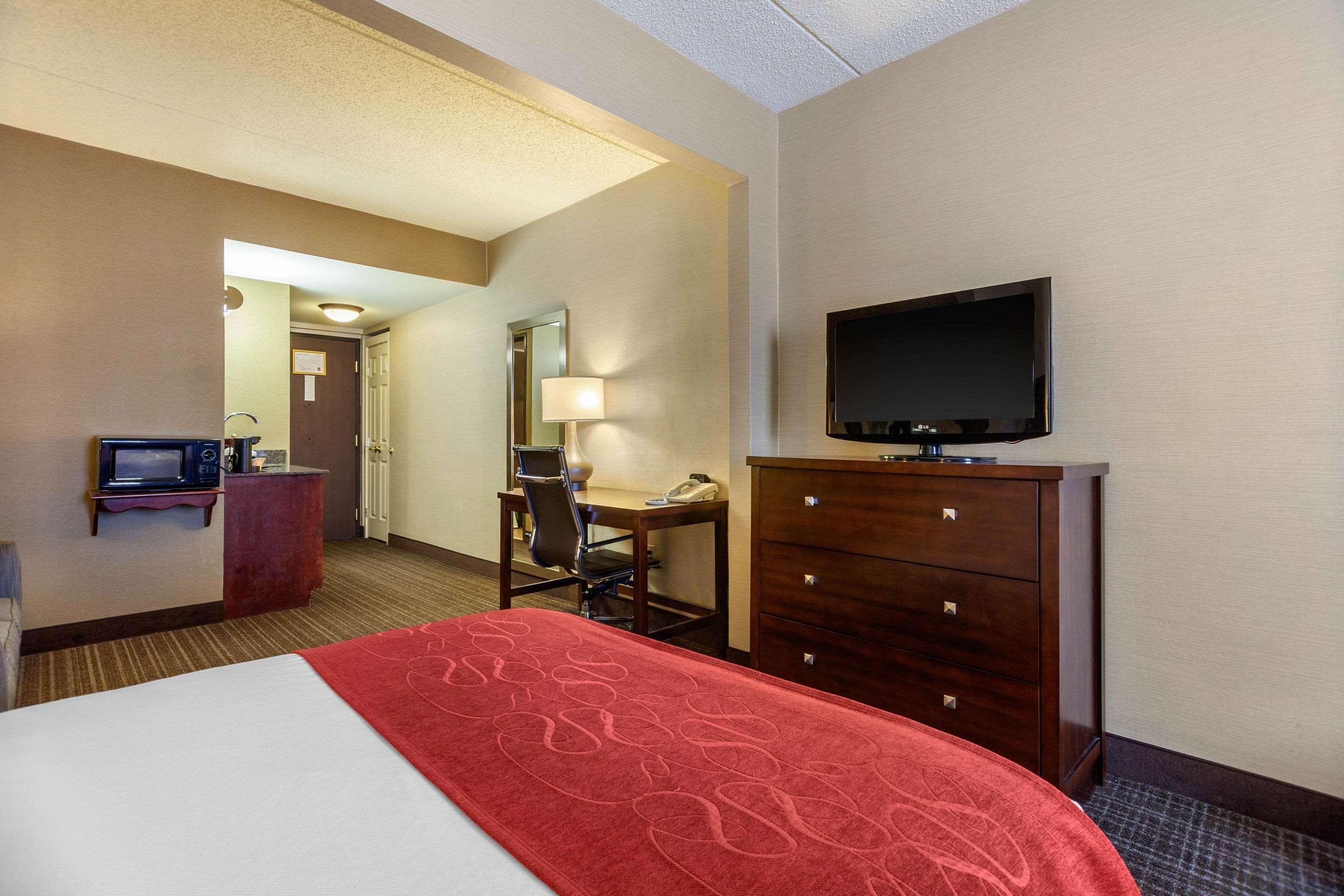 Comfort Suites Green Bay Exterior photo