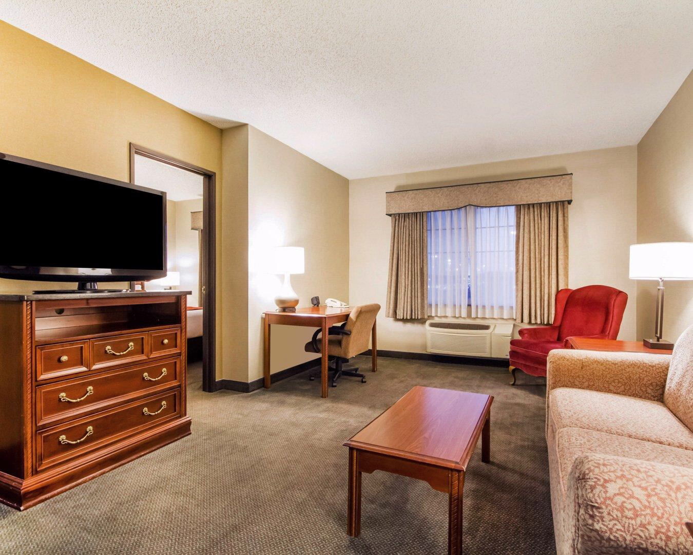 Comfort Suites Green Bay Exterior photo